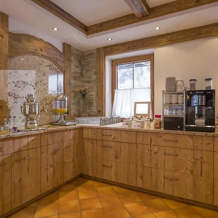 Gaestehaus Schneeberger بيت ضيافة
