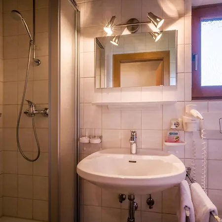 Гостьовий будинок Gaestehaus Schneeberger