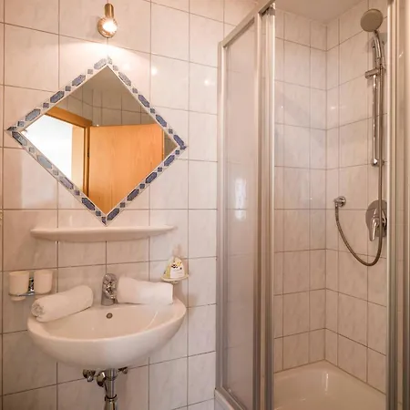 Gaestehaus Schneeberger Гостьовий будинок