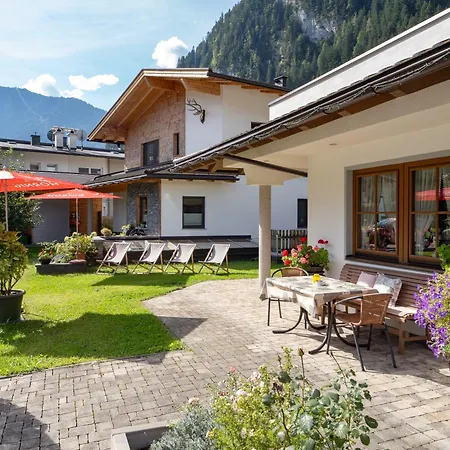 Gaestehaus Schneeberger Гостьовий будинок 2*