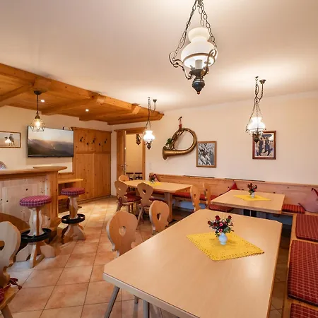 Гостьовий будинок Gaestehaus Schneeberger 2*